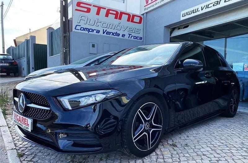Preto Usado 2019 Mercedes A180 Citadino | € 23.500 (Caro) - Imagem 1/4