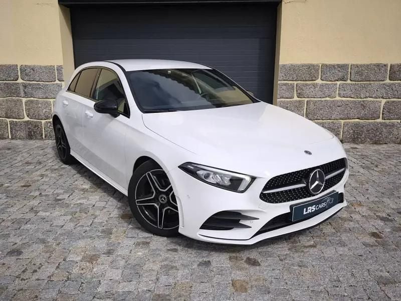 Branco Usado 2020 Mercedes A160 AMG line Citadino | € 23.490 (Bom preço) - Imagem 1/4