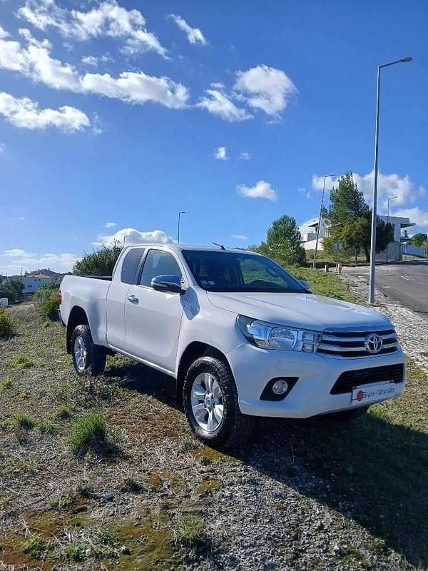 Usado Toyota HiLux 150 HP (110 kW) 2018 Branco Pickup