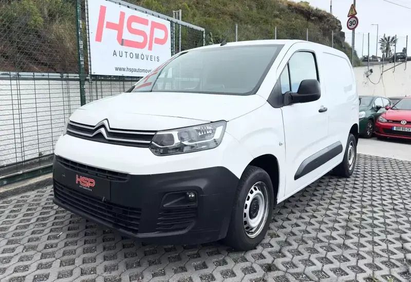 Branco Usado 2020 Citroën Berlingo Monovolume | € 15.990 (Caro) - Imagem 1/4