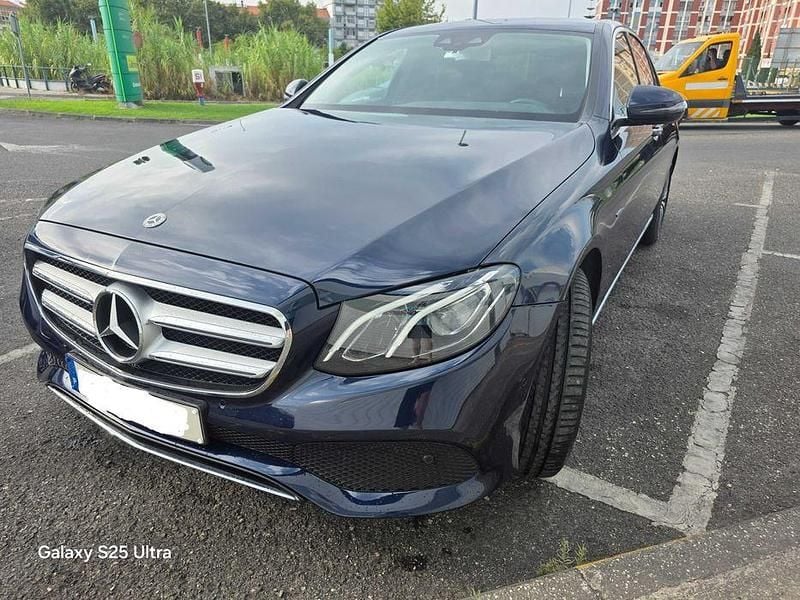 Usado 2017 Mercedes E350 Sedan | € 25.500 - Imagem 1/4