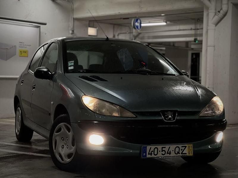 Usado 2001 Peugeot 206 Sedan | € 1.450 (Super Preço) - Imagem 1/4