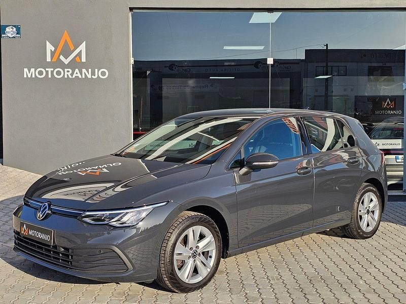 Cinza Usado 2022 VW Golf VIII Life | € 25.000 (Preço justo) - Imagem 1/4
