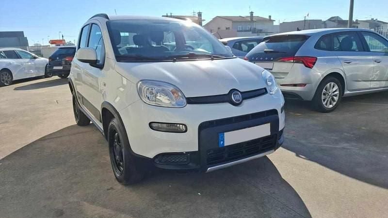 Branco Usado 2019 Fiat Panda 4x4 Citadino | € 8.500 - Imagem 1/4