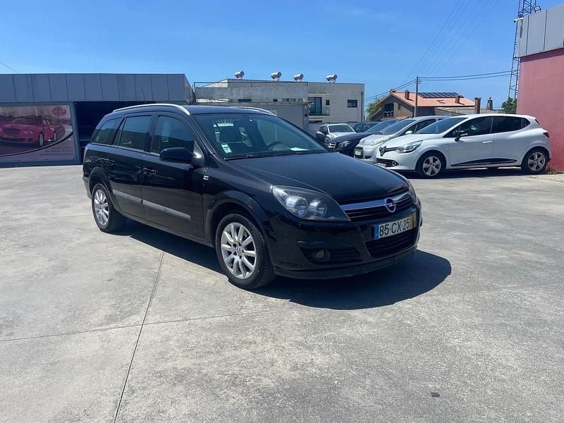 Preto Usado 2007 Opel Astra Cosmo Citadino | € 4.500 (Preço justo) - Imagem 1/4