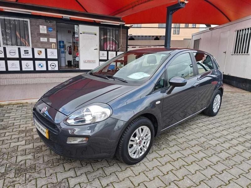 Cinzento Usado 2013 Fiat Punto Lounge Citadino | € 7.500 (Preço elevado) - Imagem 1/4