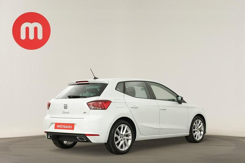 Usado Seat Ibiza FR 95 HP (69 kW) 2025 Branco Citadino