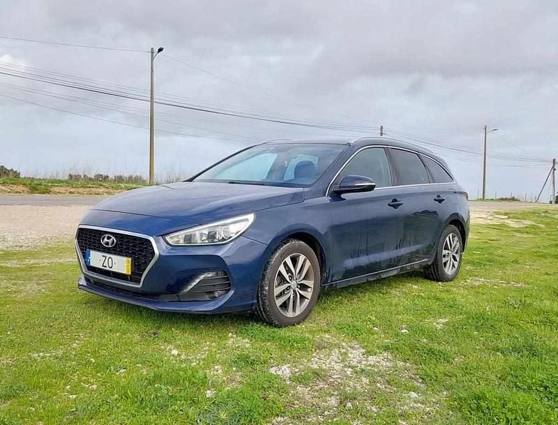 Usado Hyundai i30 116 HP (85 kW) 2019 Azul Carrinha