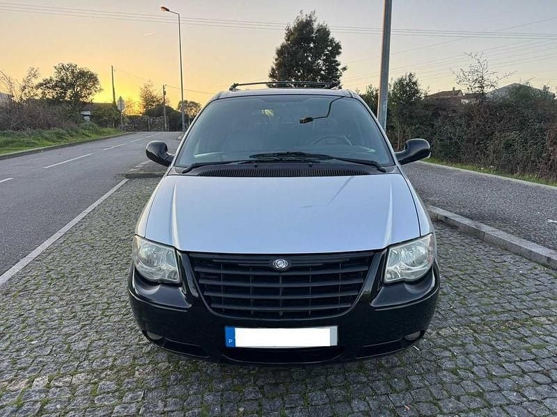 Usado 2005 Chrysler Voyager Monovolume | € 2.999 - Imagem 1/4