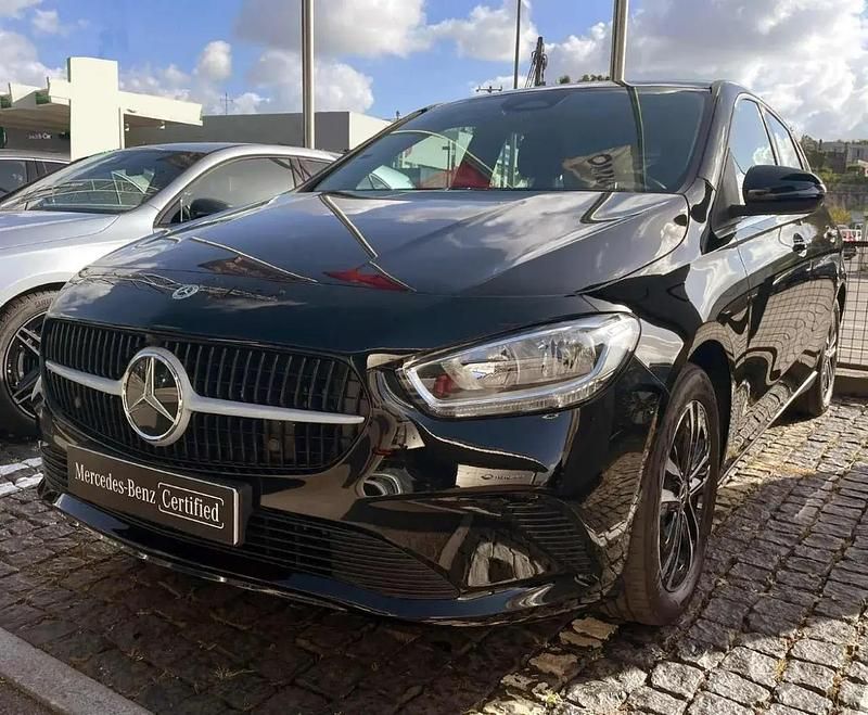 Preto Usado 2024 Mercedes B250e Monovolume | € 39.900 (Super Preço) - Imagem 1/4