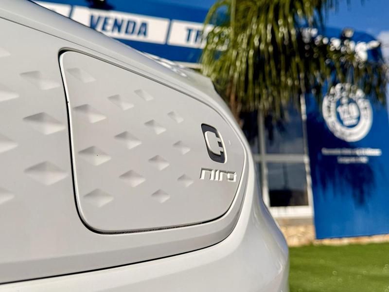 Usado Kia e-Niro Active 150 kW (204 HP) 2022 Branco SUV