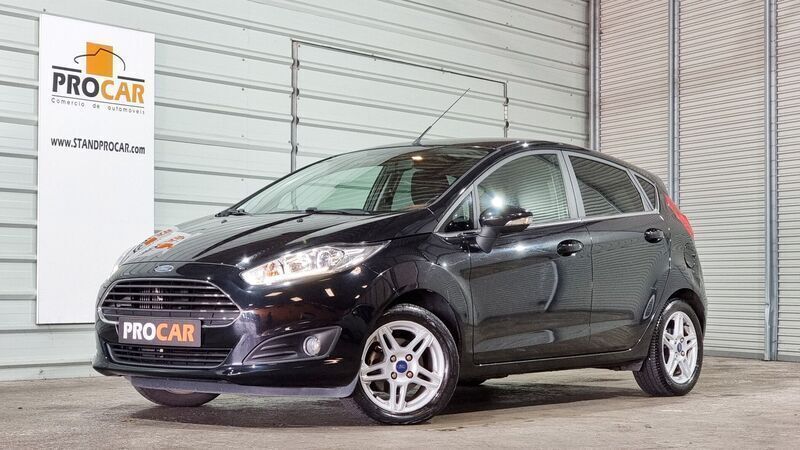 Preto Usado 2014 Ford Fiesta Titanium Citadino | € 9.900 (Preço justo) - Imagem 1/4