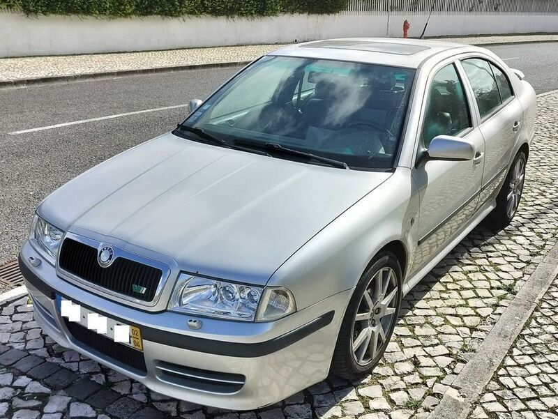 Usado 2002 Skoda Octavia vRS Sedan | € 4.000 - Imagem 1/4