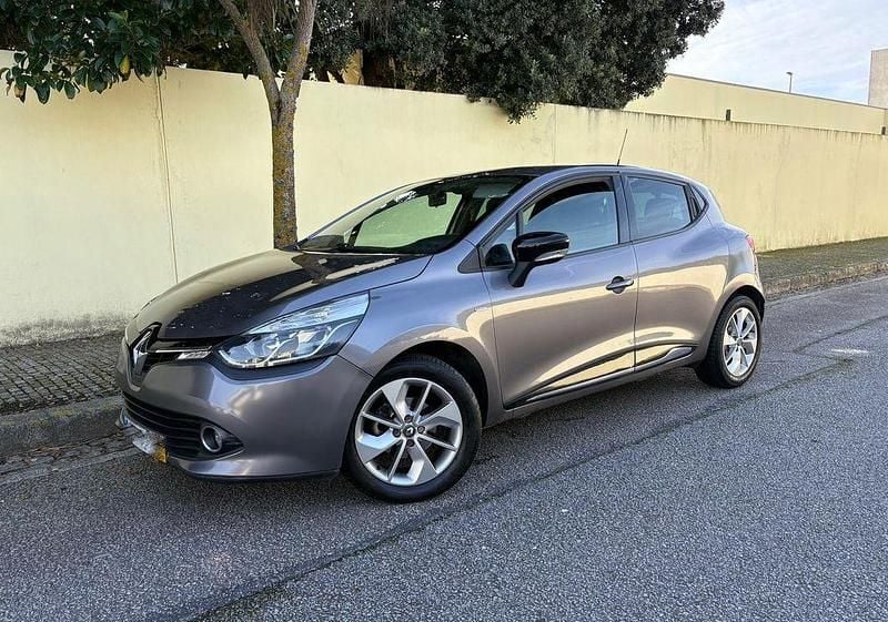 Usado 2016 Renault Clio IV LIMITED Sedan | € 8.990 (Bom preço) - Imagem 1/4