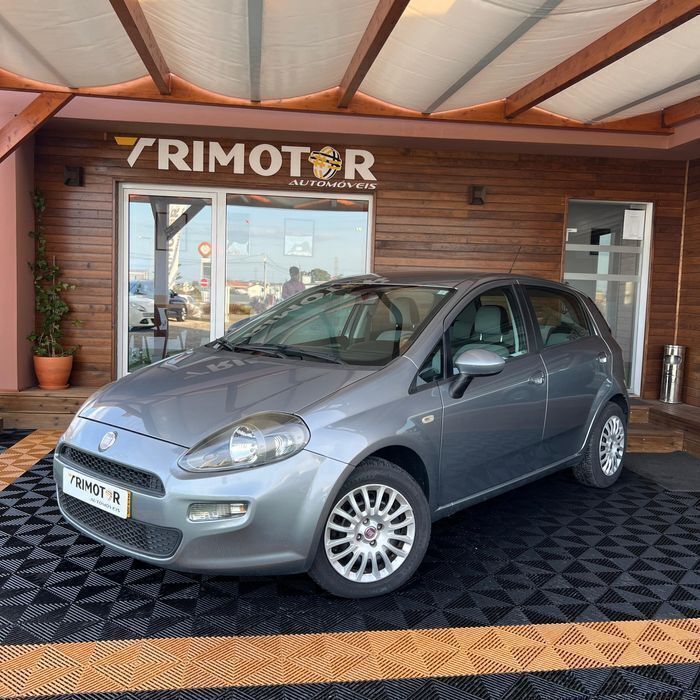 Usado Fiat Punto Evo 95 HP (69 kW) 2012 Cinzento Citadino