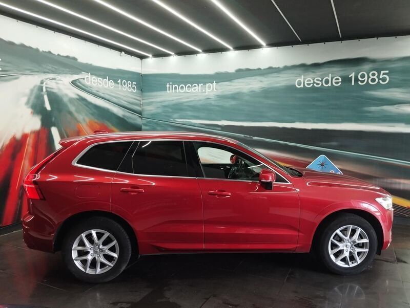 Usado Volvo XC60 Momentum 150 HP (110 kW) 2019 Outra SUV