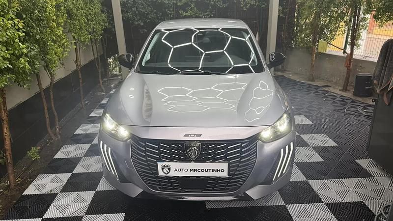 Usado Peugeot 208 Allure 110 HP (80 kW) 2024 Cinza Citadino