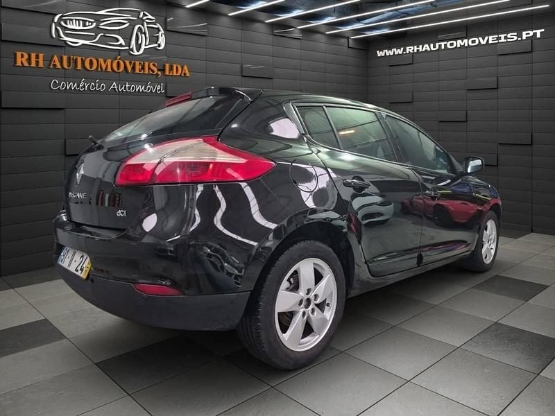 Usado Renault Mégane III 90 HP (66 kW) 2009 Preto