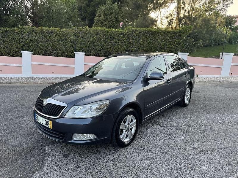 Usado 2010 Skoda Octavia Sedan | € 6.750 (Bom preço) - Imagem 1/4