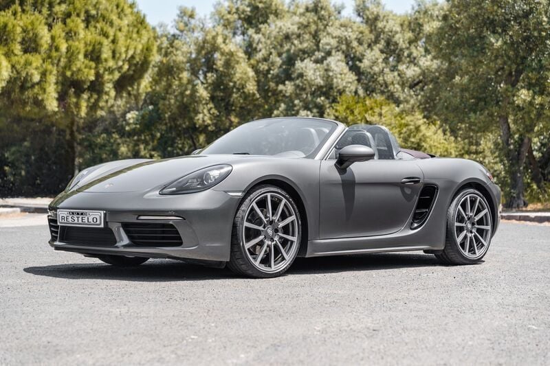 Cinza Usado 2018 Porsche 718 Cabrios | € 67.500 (Bom preço) - Imagem 1/4