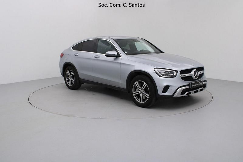 Cinza Usado 2022 Mercedes GLC300 Edition Coupé | € 53.990 - Imagem 1/4