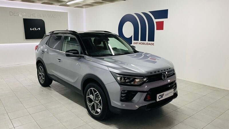 Usado Ssangyong (KGM) Korando 149 HP (109 kW) 2024 Cinzento SUV