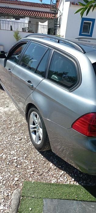 Usado 2009 BMW 318 Sedan | € 3.000 - Imagem 1/4