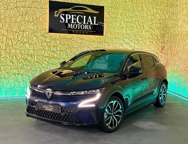 Azul Usado 2022 Renault Mégane Techno SUV | € 25.500 (Preço justo) - Imagem 1/4