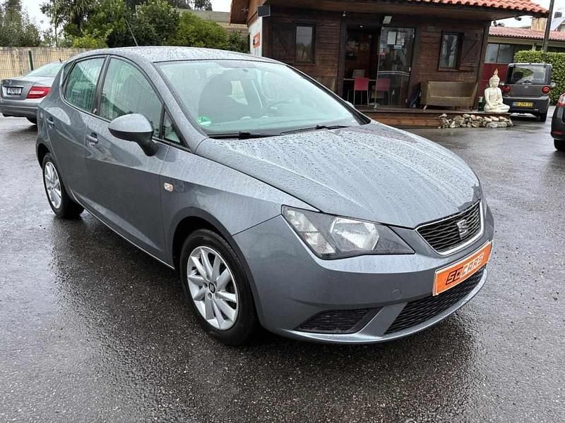 Cinzento Usado 2017 Seat Ibiza | € 9.950 (Preço justo) - Imagem 1/4