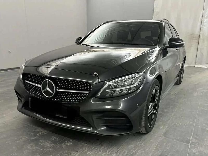 Usado Mercedes C300 306 HP (225 kW) 2020 Cinzento