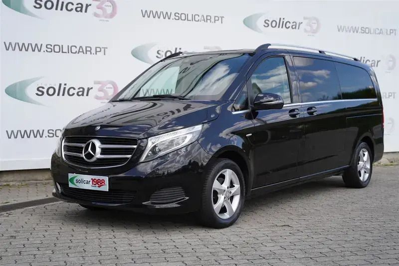 Preto Usado 2017 Mercedes V220 Avantgarde Monovolume | € 42.500 - Imagem 1/4