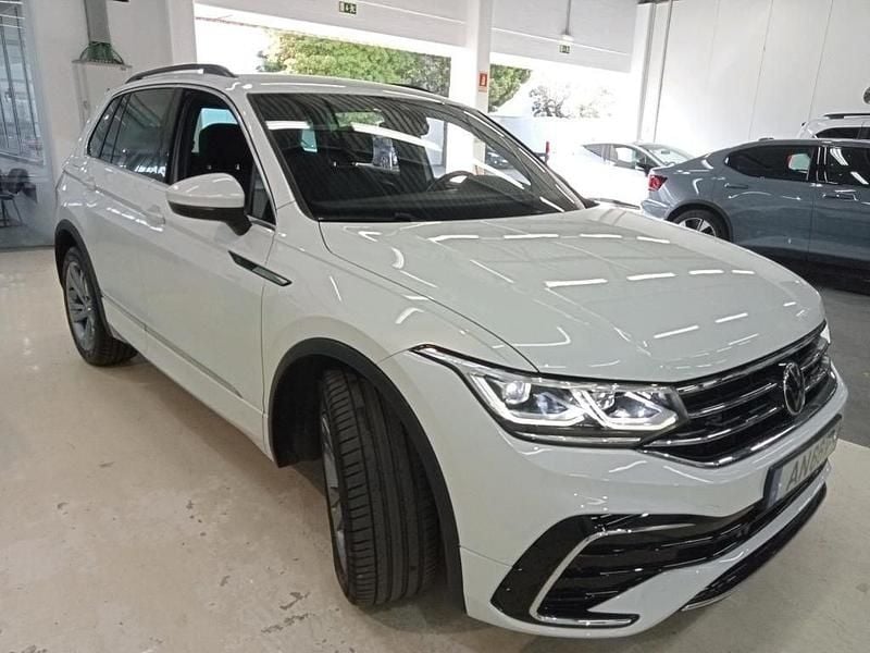 Usado VW Tiguan R-line 150 HP (110 kW) 2022 Branco SUV