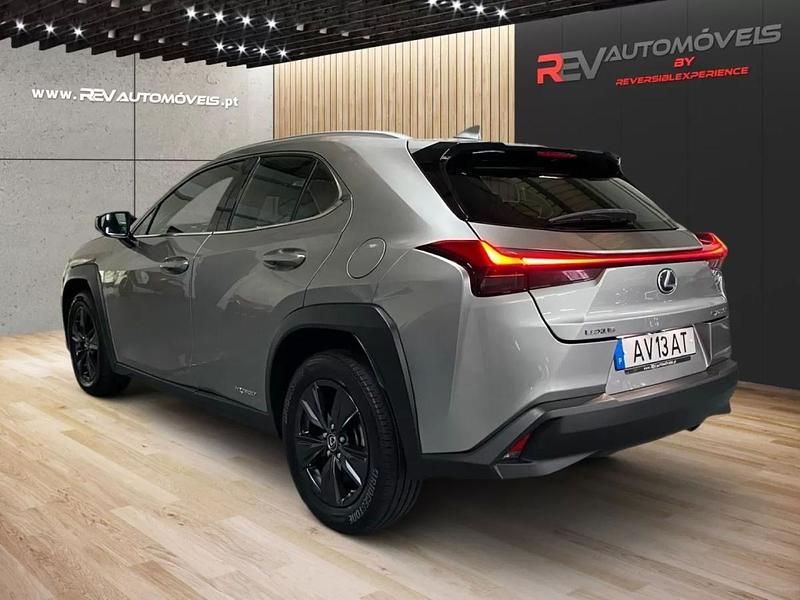 Usado Lexus UX 184 HP (135 kW) 2021 Outra SUV