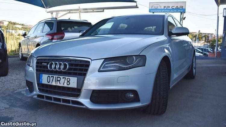 Cinza Usado 2010 Audi A4 Sedan | € 9.650 (Preço justo) - Imagem 1/1