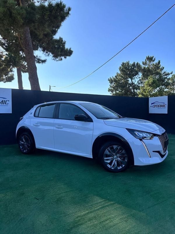 Branco Usado 2022 Peugeot e-208 Active Citadino | € 16.500 (Super Preço) - Imagem 1/4