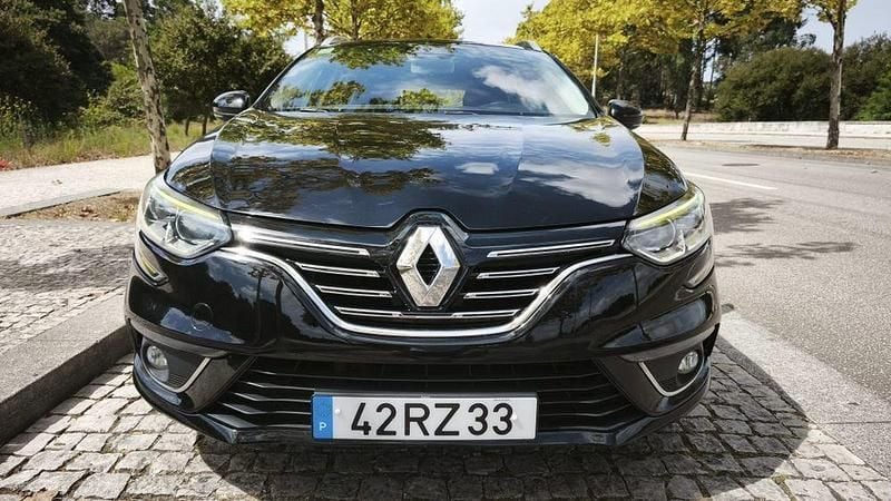 Usado Renault Mégane III Bose Edition 110 HP (80 kW) 2016 Sedan