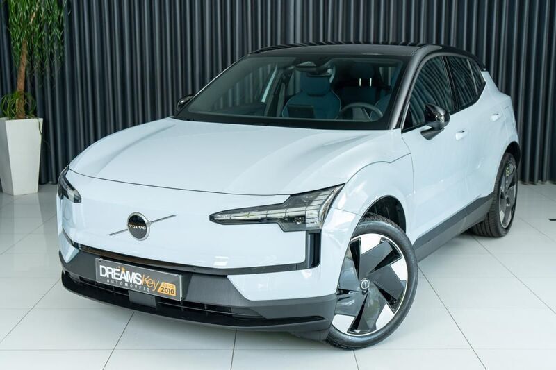 Cinzento Usado 2025 Volvo EX30 SUV | € 37.900 (Preço justo) - Imagem 1/4