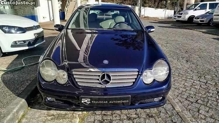 Azul Usado 2002 Mercedes C220 Coupé | € 5.900 (Preço justo) - Imagem 1/1