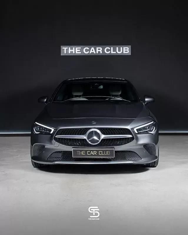 Usado Mercedes CLA200 Shooting Brake Progressive 150 HP (110 kW) 2022 Cinza antracite Carrinha