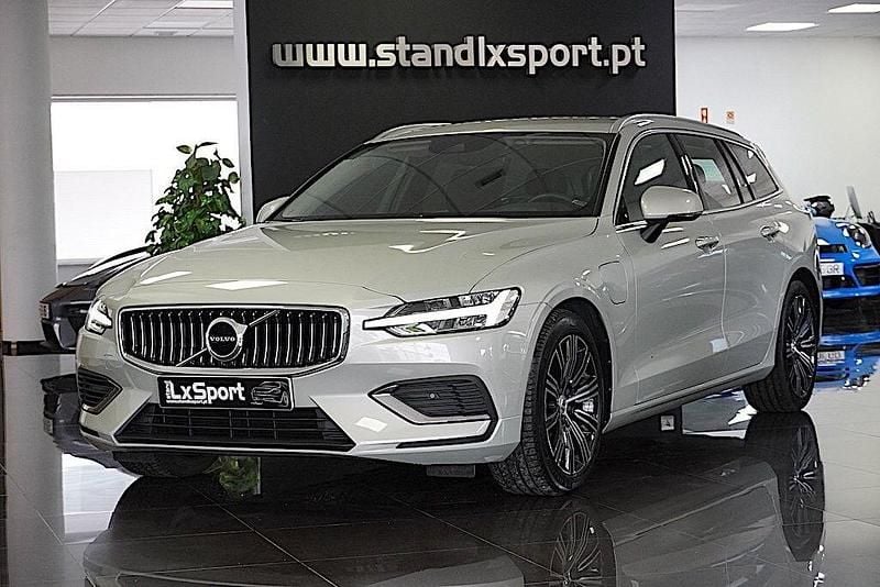 Cinza Usado 2021 Volvo V60 Inscription Carrinha | € 29.490 (Super Preço) - Imagem 1/4