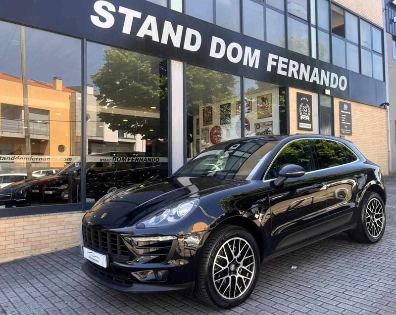 Preto Usado 2015 Porsche Macan SUV | € 32.750 - Imagem 1/4