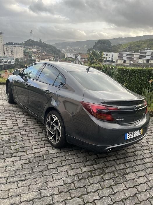 Usado Opel Insignia 163 HP (119 kW) 2014 Sedan