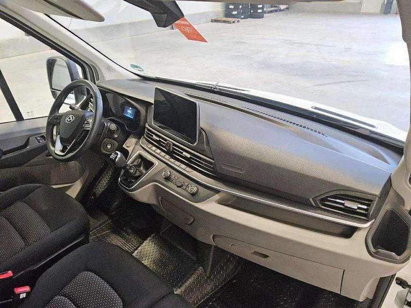 Usado Maxus V90 150 HP (110 kW) 2024 Branco Van