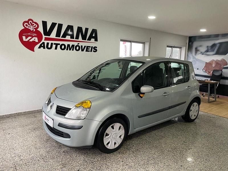 Usado Renault Modus 75 HP (55 kW) 2004 Cinza Monovolume