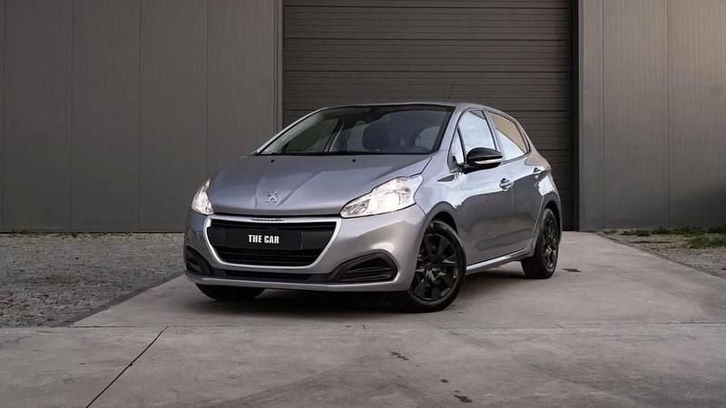 Usado Peugeot 208 Active 82 HP (60 kW) 2019 Cinzento Citadino