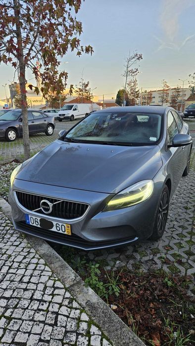 Usado 2018 Volvo V40 Carrinha | € 16.500 (Bom preço) - Imagem 1/4