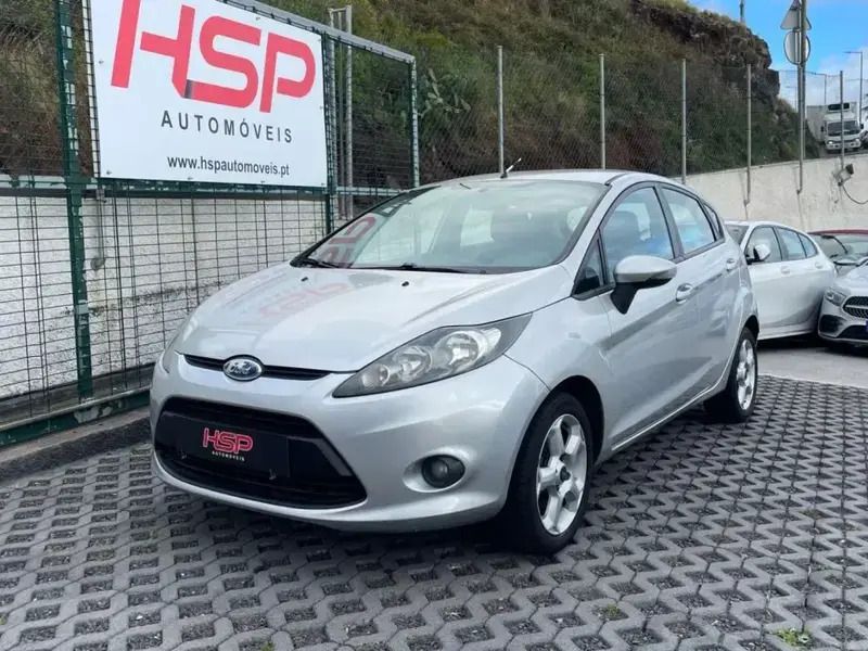 Cinzento Usado 2009 Ford Fiesta Citadino | € 8.500 - Imagem 1/4