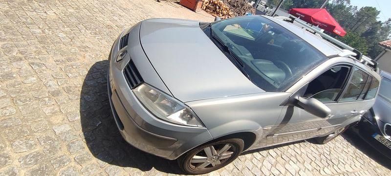 Usado 2005 Renault Mégane II Sedan | € 3.750 (Caro) - Imagem 1/2