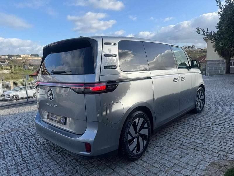 Usado VW ID. Buzz 150 kW (204 HP) 2023 Cinzento Monovolume