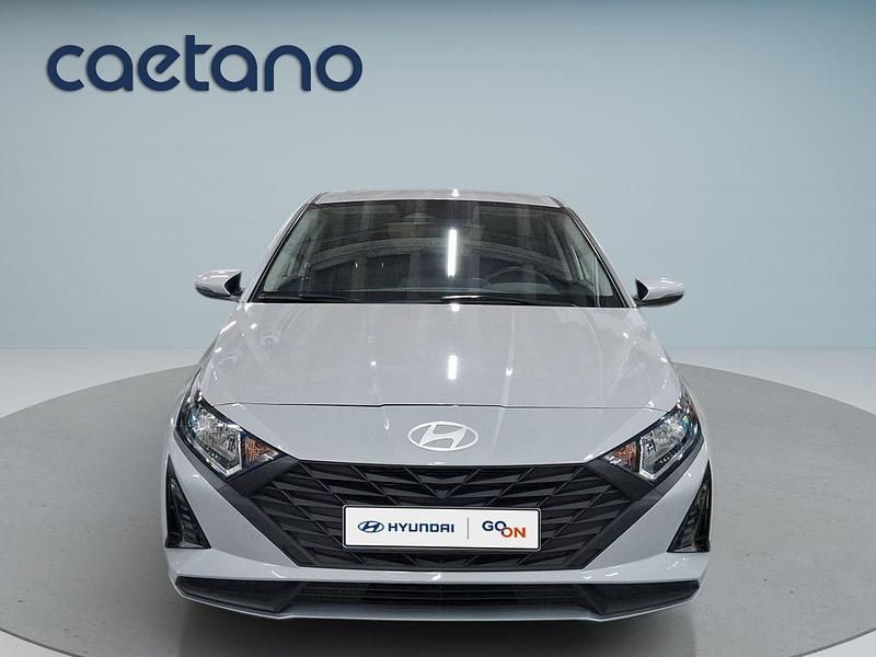 Usado Hyundai i20 Comfort 84 HP (61 kW) 2024 Lumen gray (metalizado) Citadino
